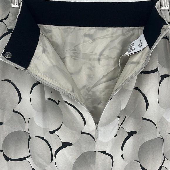 AKRIS Punto Bergdorf Goodman 100% Silk Circle Gray & Black Skirt Women’s Size 10 - Picture 6 of 8